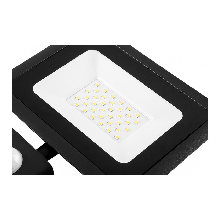 REFLEKTOR Z CZUJNIKIEM RUCHU SMD 30W 2400LM 230V - 99-049.